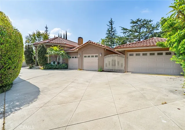 Homes for sale in Fullerton, CA | 200 W Hermosa Dr, Fullerton, CA 92835 | MLS# AR26123691
