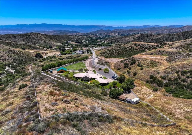 Photo 2 of Single family home for sale at 31233 Romero Cyn, Castaic, CA 91384 | MLS# SR26123534 | Listing updated on 2026-06-09