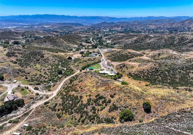 Photo 38 of Single family home for sale at 31233 Romero Cyn, Castaic, CA 91384 | MLS# SR26123534 | Listing updated on 2026-06-09