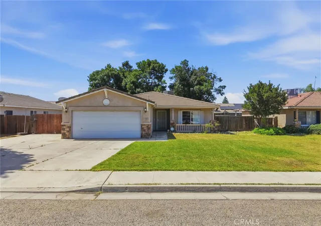 Homes for sale in Porterville, CA | 1865 La Vida Ave, Porterville, CA 93257 | MLS# PI26122430