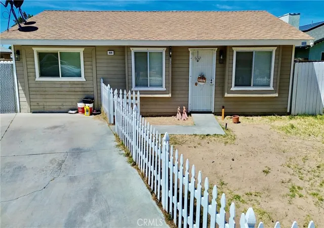 Photo 1 of Single family home for sale at 809 S Sunset, Ridgecrest, CA 93555 | MLS# SR26124393 | Listing updated on 2026-06-09