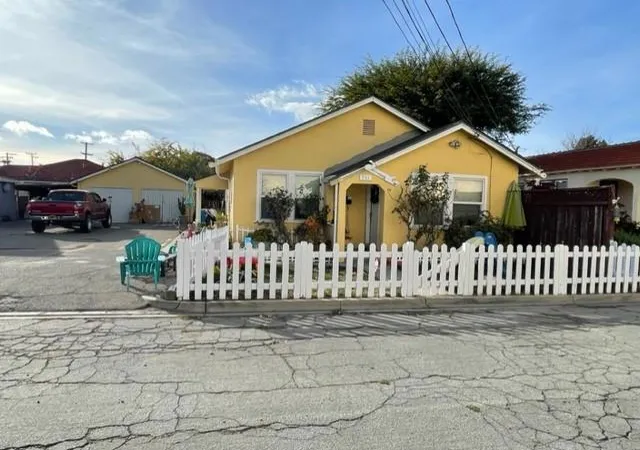 Listing Photo 2 - Condo for sale in building located at 931933 Di Giulio Ct, Santa Clara, CA 95050 - Unit #