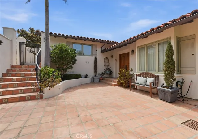 Homes for sale in Palos Verdes Estates, CA | 553 Via Almar, Palos Verdes Estates, CA 90274 | MLS# PV26103246