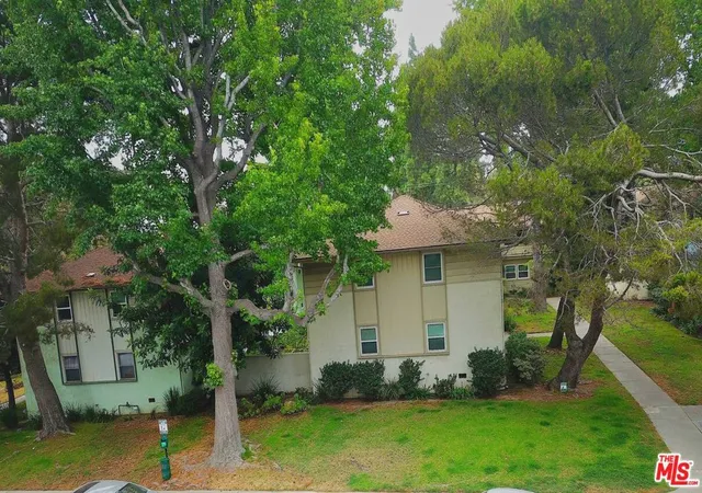 Photo 3 of Condo for sale at 3622 Kalsman Dr #258 (aka 4, Los Angeles, CA 90016 | MLS# 26843555 | Listing updated on 2026-09-30