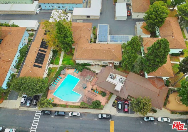 Listing Photo 5 - Condo for sale in building located at 3622 Kalsman Dr, Los Angeles, CA 90016 - Unit #258 (aka 4