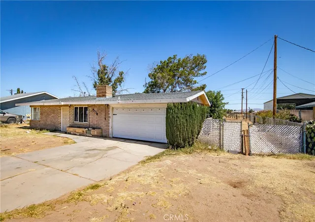 4th image of 21798 Standing Rock Ave, Apple Valley, CA 92307 | MLS# IV26123033