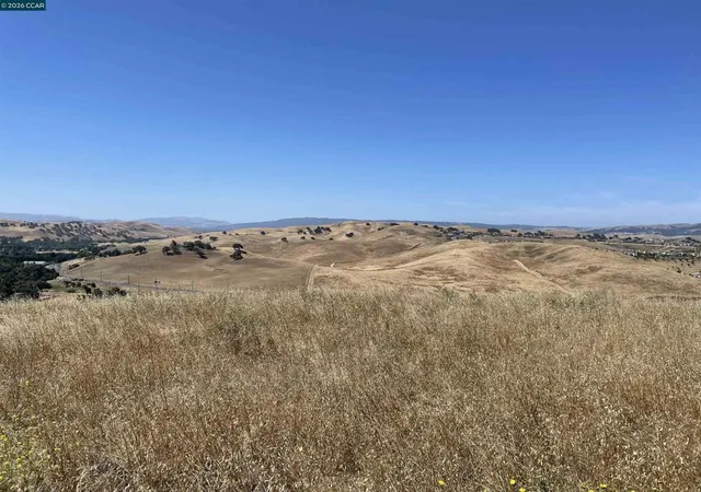 3rd image of 0 Finley Rd, Danville, CA 94506 | MLS# 41137584