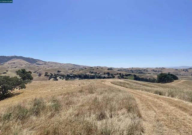 4th image of 0 Finley Rd, Danville, CA 94506 | MLS# 41137584