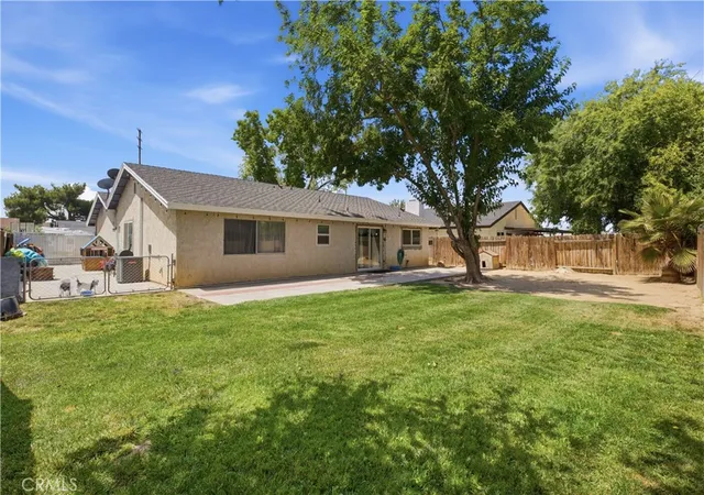 12th image of 1011 Lightcap, Lancaster, CA 93535 | MLS# SR26124594