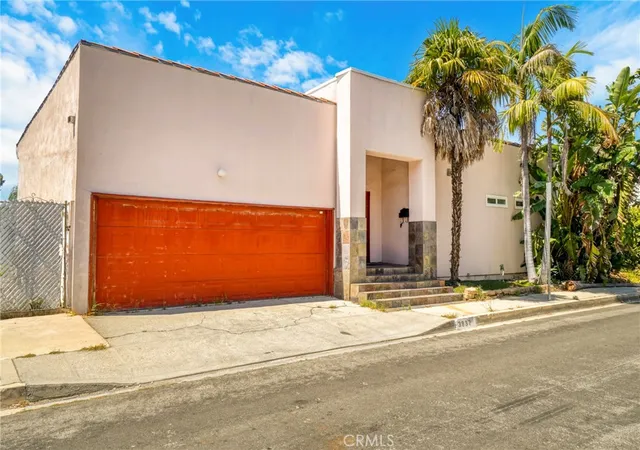 Photo 3 of Single family home for sale at 3837 Sherview, Sherman Oaks, CA 91403 | MLS# SR26124616 | Listing updated on 2026-06-09