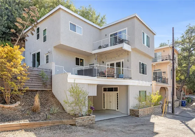 Photo 1 of Single family home for sale at 20906 Almazan Rd, Woodland Hills, CA 91364 | MLS# SB26123952 | Listing updated on 2026-06-09