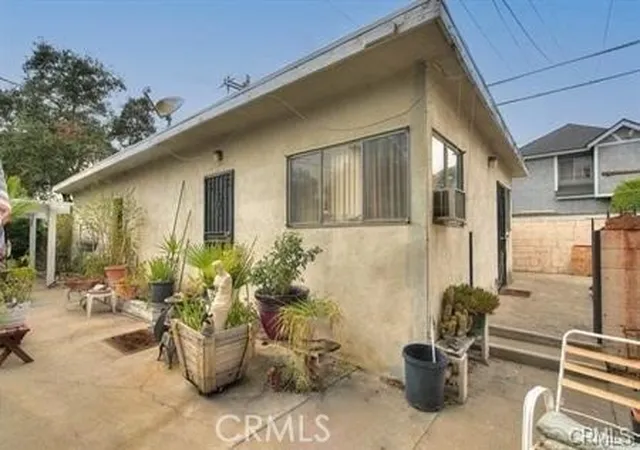 Listing Photo 4 - Condo for sale in building located at 835 E Foothill Blvd, Monrovia, CA 91016