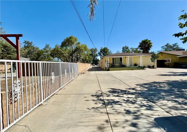 Photo 1 of Single family home for sale at 17032 Malaga St, Fontana, CA 92336 | MLS# WS26124453 | Listing updated on 2026-08-31