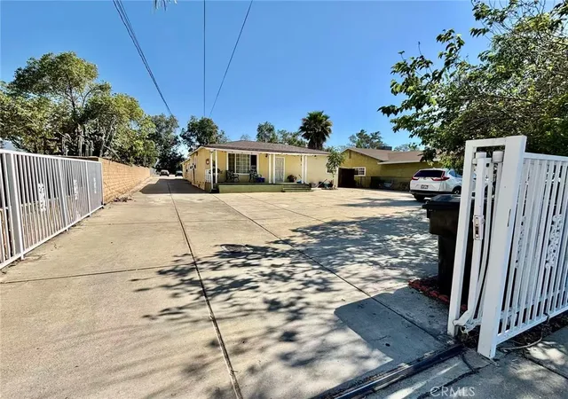 Photo 3 of Single family home for sale at 17032 Malaga St, Fontana, CA 92336 | MLS# WS26124453 | Listing updated on 2026-08-31