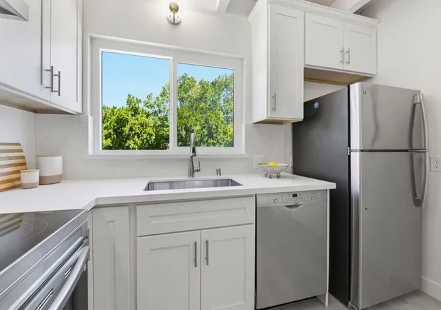 Homes for sale in Palo Alto, CA | 3909 Middlefield Rd #E, Palo Alto, CA 94303 | MLS# ML82050037