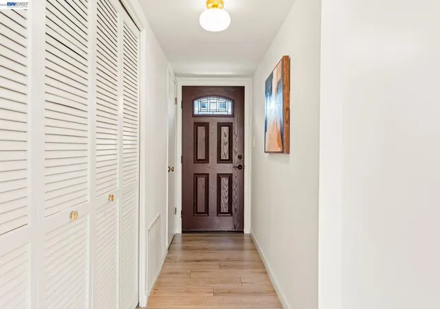 Listing Photo 5 - Condo for sale in building located at 21065 Baker Rd, Castro Valley, CA 94546