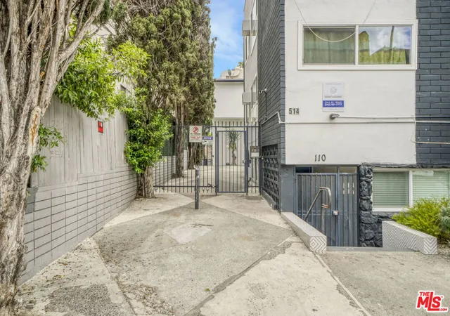 Photo 4 of Multi family home for sale at 514 S Mariposa Ave, Los Angeles, CA 90020 | MLS# 26844845 | Listing updated on 2026-09-21