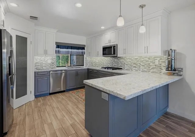 3rd image of 31 Camisa Ln, Palm Desert, CA 92260 | MLS# 219148937DA