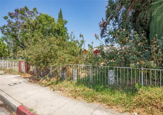 Photo 2 of Sale Pending at 17337 Saticoy, Northridge, CA 91325 | MLS# SR26123124 | Listing updated on 2026-09-01
