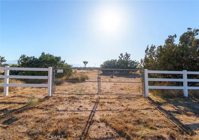 Homes for sale in Oak Hills, CA | 1 Hollister Rd, Oak Hills, CA 92344 | MLS# CV26124779