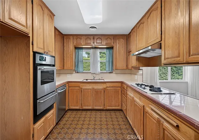 4th image of 709 E J St, Ontario, CA 91764 | MLS# OC26123939