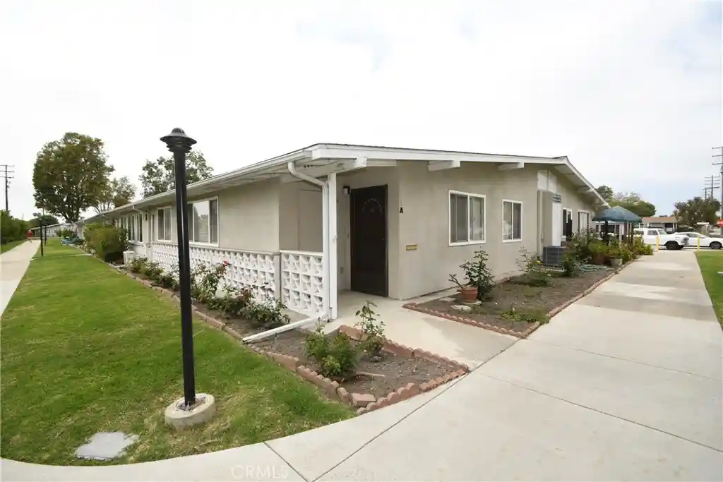 Condo for sale at 1842 Thunderbird Dr #1A, Seal Beach, CA 90740 | MLS# SB26121722