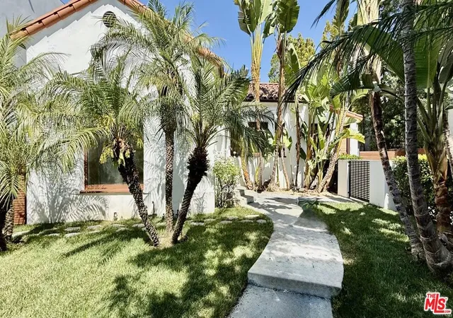 Photo 2 of Single family home for sale at 118 N La Peer Dr, Los Angeles, CA 90048 | MLS# 26844851 | Listing updated on 2026-09-12