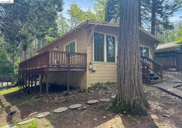 Photo 3 of Sale Pending at 22888 Highland Dr, Twain Harte, CA 95383 | MLS# 41131126 | Listing updated on 2026-10-06