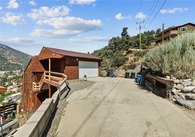 Homes for sale in Frazier Park, CA | 3520 Santa Clara, Frazier Park, CA 93225 | MLS# AR26124921