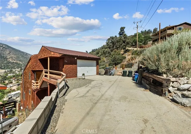 Homes for sale in Frazier Park, CA | 3520 Santa Clara, Frazier Park, CA 93225 | MLS# AR26124921