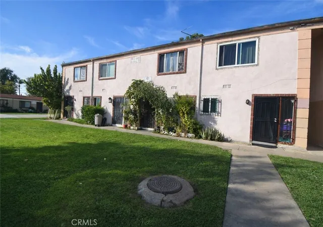 1st image of 1001 E Grant #F4, Santa Ana, CA 92701 | MLS# PW26124301