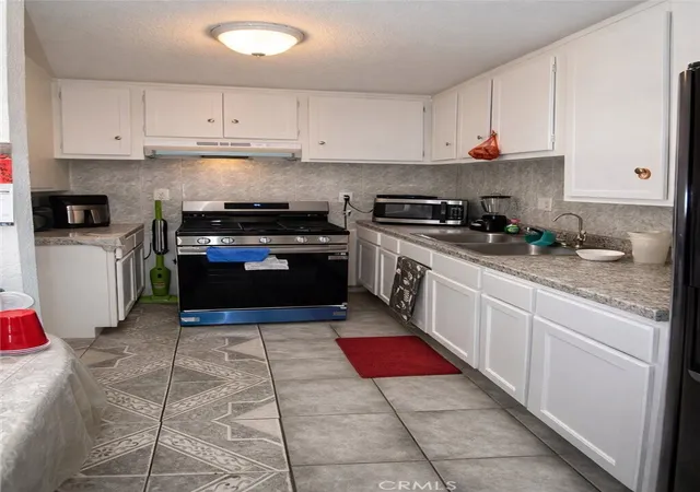 4th image of 1001 E Grant, Santa Ana, CA 92701