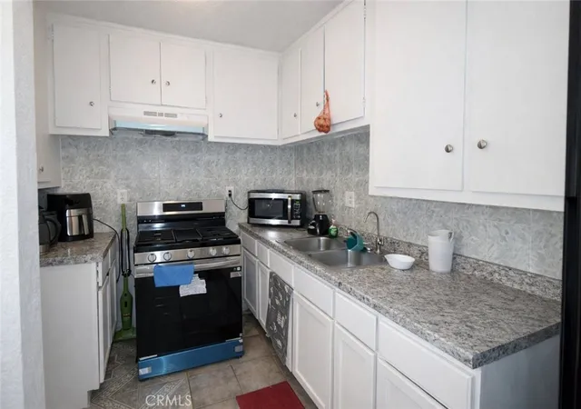 5th image of 1001 E Grant, Santa Ana, CA 92701