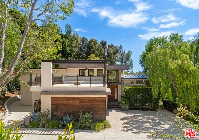 Photo 2 of Single family home for sale at 3764 Las Flores Cyn Rd, Malibu, CA 90265 | MLS# 26845029 | Listing updated on 2026-06-16