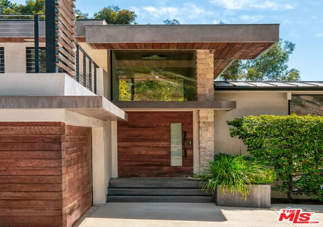 Photo 3 of Single family home for sale at 3764 Las Flores Cyn Rd, Malibu, CA 90265 | MLS# 26845029 | Listing updated on 2026-06-16
