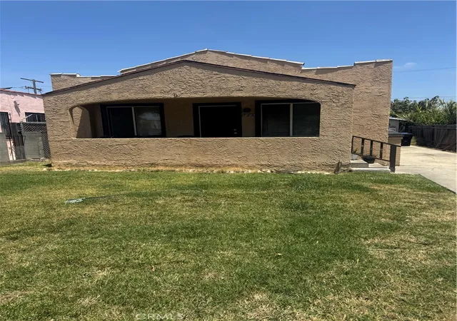 1st image of 723 104th Pl, Los Angeles, CA 90044 | MLS# DW26124999