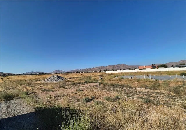 6th image of 16109 Wichita, Apple Valley, CA 92307 | MLS# IG26125017