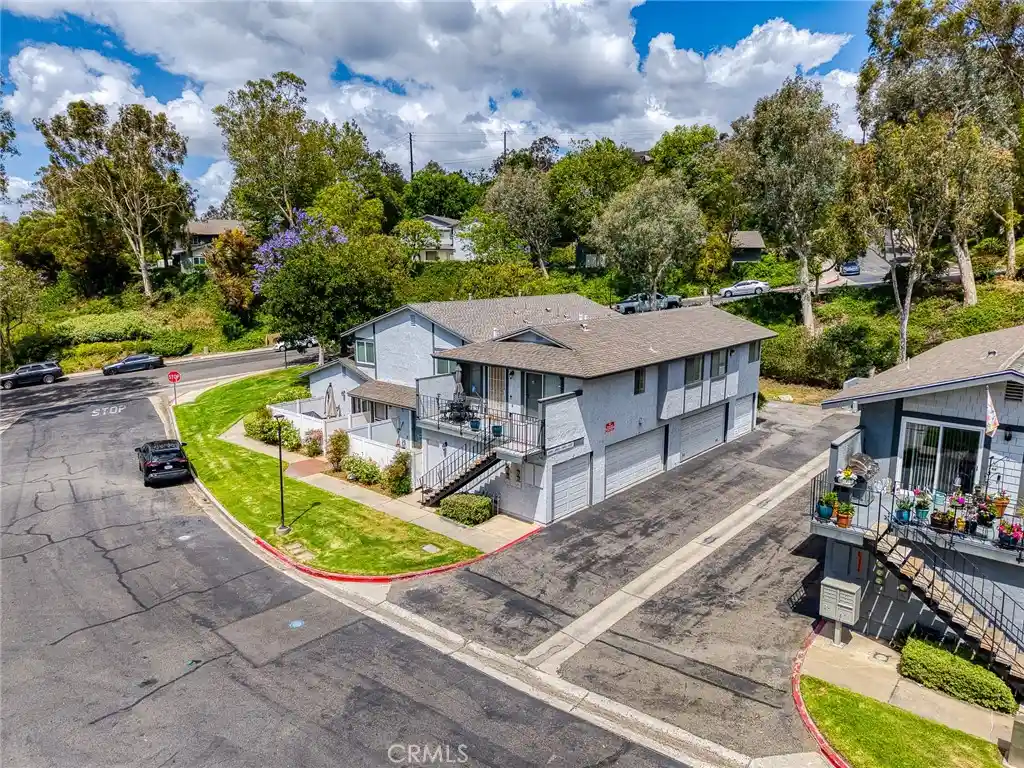 Listing Photo 1 - Condo for sale in 20003 Clear River located at 20003 Clear River, Yorba Linda, CA 92886 - Unit 20003 Clear River