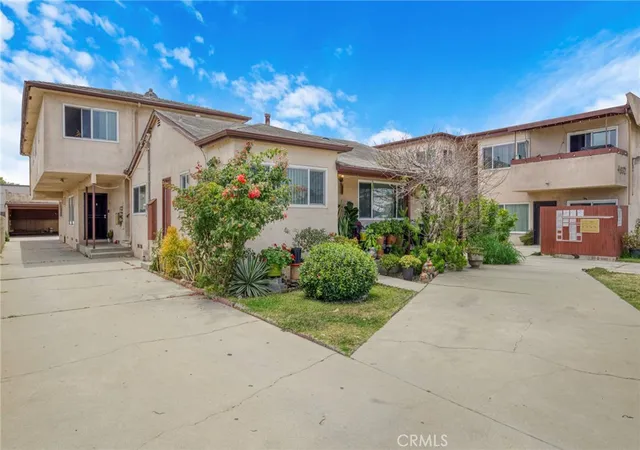 Photo 2 of Sale Pending at 4928 Lennox, Inglewood, CA 90304 | MLS# SB26124346 | Listing updated on 2026-09-02
