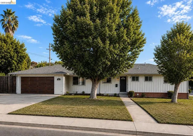 Homes for sale in Rio Vista, CA | 1002 Hillside Ter, Rio Vista, CA 94571 | MLS# 41137645