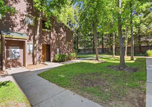 2nd image of 1211 Yarwood Ct, San Jose, CA 95128 | MLS# ML82050264