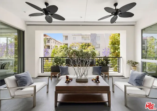 1st image of 450 N Palm Dr #306, Beverly Hills, CA 90210 | MLS# 26842541