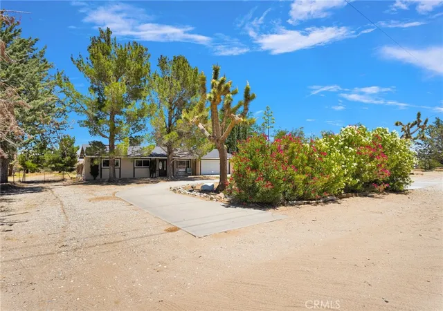 Homes for sale in Lucerne Valley, CA | 31178 Pawnee, Lucerne Valley, CA 92356 | MLS# HD26125108