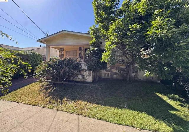 Homes for sale in Oakland, CA | 2233 85th Ave, Oakland, CA 94605 | MLS# 41137654