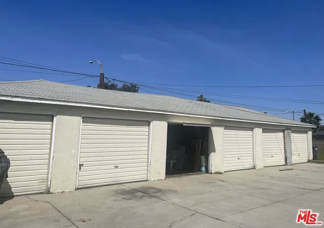 Homes for sale in Compton, CA | 1131 W Spruce St, Compton, CA 90220 | MLS# 26845077