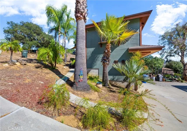 Photo 3 of Single family home for sale at 1832 Camino Rainbow, Fallbrook, CA 92028 | MLS# SW26125133 | Listing updated on 2026-09-27