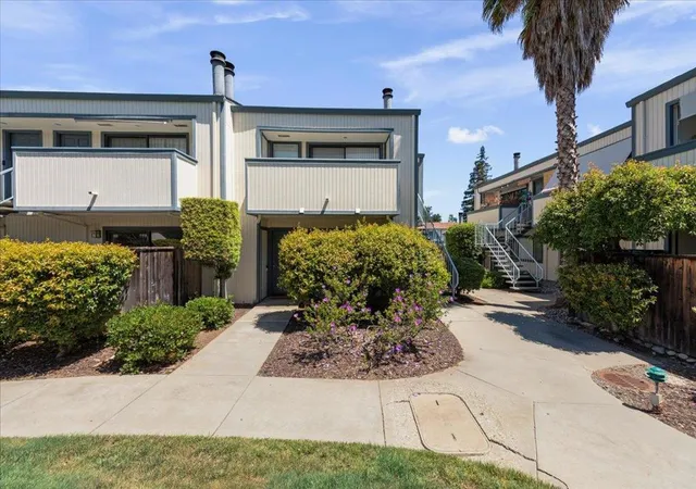 Homes for sale in Campbell, CA | 3595 S Bascom Ave #27, Campbell, CA 95008 | MLS# ML82050280