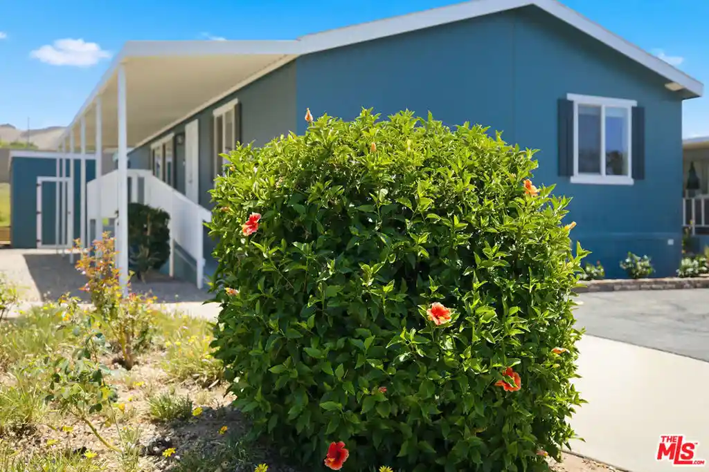 Manufactured home for sale at 3700 Buchanan St #25, Riverside, CA 92503 | MLS# 26845069