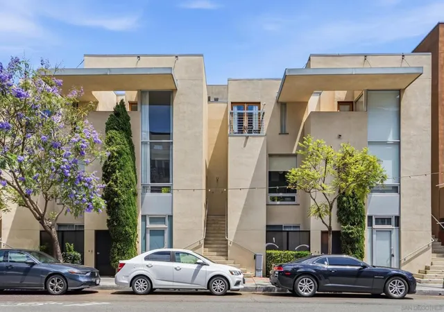 Photo 2 of Sale Pending at 1601 Kettner Blvd #18, San Diego, CA 92101 | MLS# 260013901SD | Listing updated on 2026-09-08