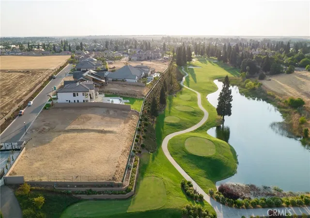 2nd image of 2490 E Copper Ridge Dr, Fresno, CA 93730 | MLS# FR26125234